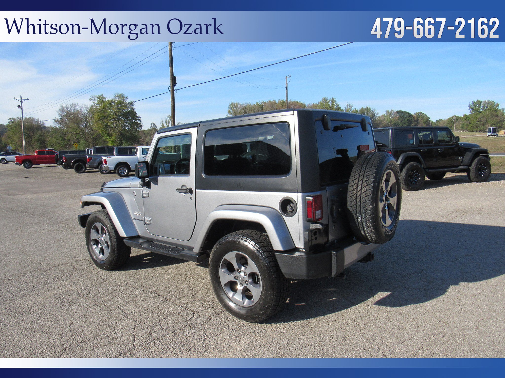 Used 2016 Jeep Wrangler Sahara w/ Connectivity Group AWD/4WD image 9