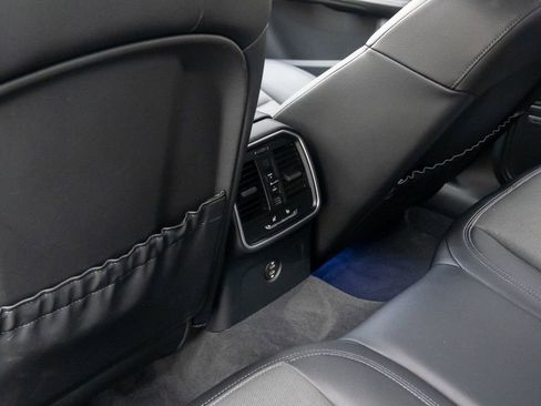 Used 2025 Porsche Macan image 17