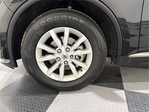 Used 2020 Dodge Durango SXT image 11