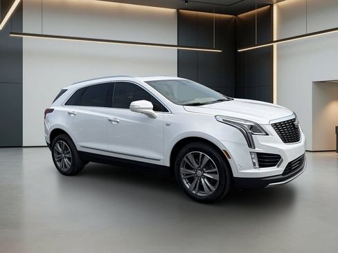 Used 2021 Cadillac XT5 Premium Luxury w/ Platinum Package FWD image 8