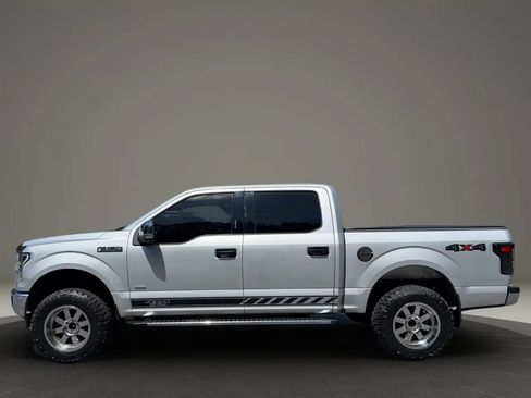 Used 2017 Ford F150 XLT w/ Equipment Group 302A Luxury AWD/4WD image 8