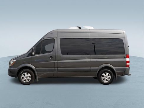 Used 2018 Mercedes-Benz Sprinter 2500 image 4