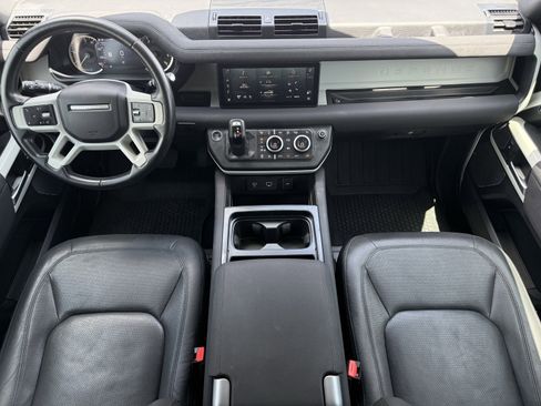 Used 2023 Land Rover Defender 90 S image 44