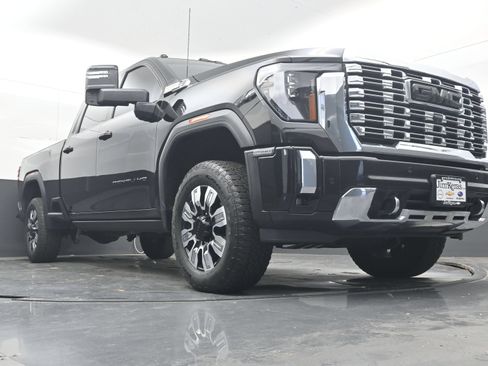 Used 2024 GMC Sierra 2500 Denali w/ Denali Reserve Package AWD/4WD image 49