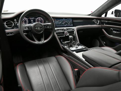 Used 2021 Bentley Flying Spur V8 image 22