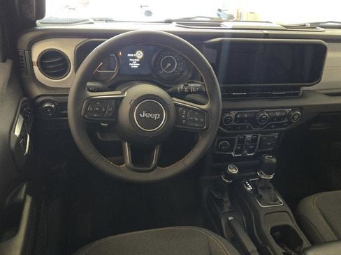 Used 2024 Jeep Wrangler Unlimited Sport AWD/4WD image 19