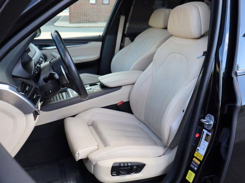 Used 2018 BMW X5 xDrive40e image 12