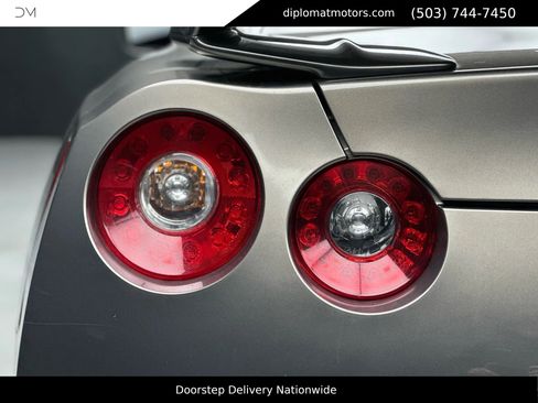 Used 2009 Nissan GT-R Premium image 15