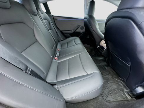 Used 2024 Tesla Model 3 Standard Range RWD image 19