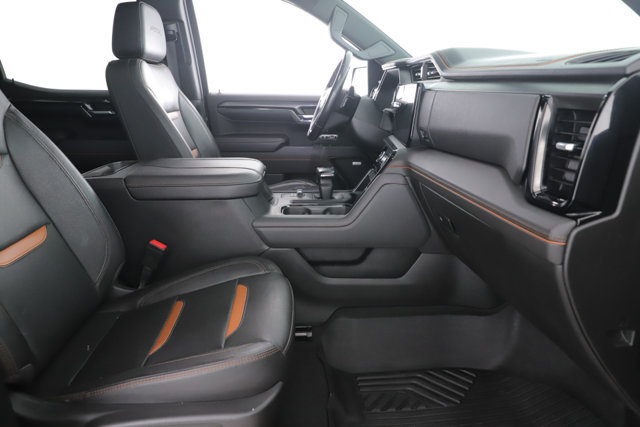 Used 2023 GMC Sierra 1500 AT4 w/ AT4 Premium Package AWD/4WD image 32