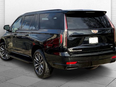 Used 2021 Cadillac Escalade ESV Sport Platinum w/ Heavy-Duty Trailer Package AWD/4WD image 11
