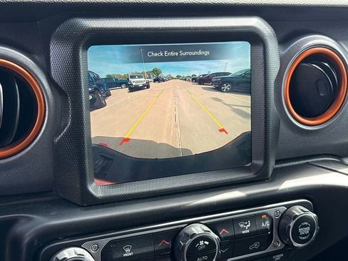Used 2022 Jeep Gladiator Mojave AWD/4WD image 22
