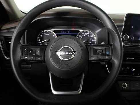 Certified 2023 Nissan Rogue SV FWD image 10