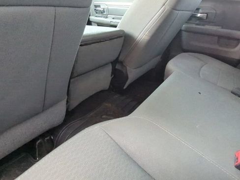 Used 2015 RAM 1500 Classic SLT AWD/4WD image 19