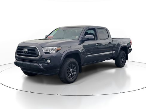 Certified 2022 Toyota Tacoma SR5 w/ Technology Package AWD/4WD image 3