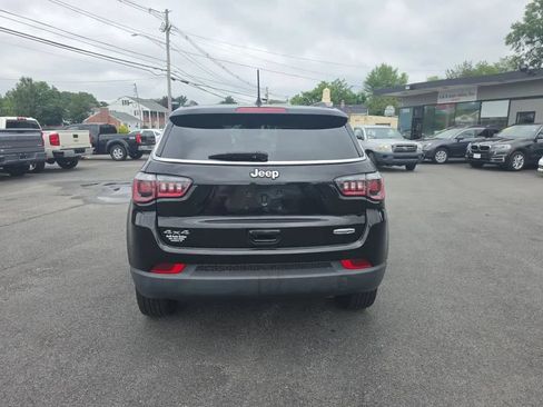 Used 2020 Jeep Compass Latitude w/ Cold Weather Group AWD/4WD image 6