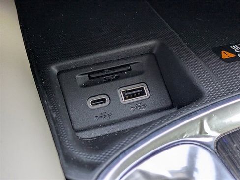 Used 2024 Buick Enclave Premium w/ Experience Buick Package image 22