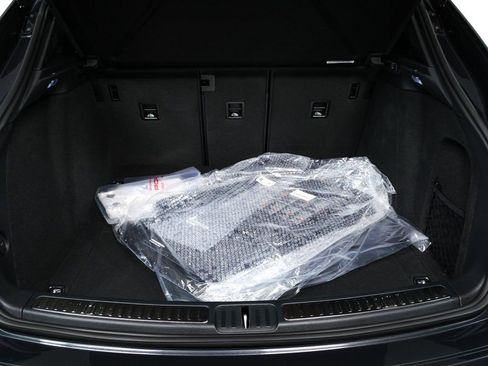 Used 2026 Porsche Macan AWD/4WD image 32