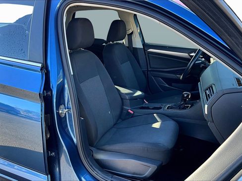 Used 2020 Volkswagen Jetta R-Line image 7