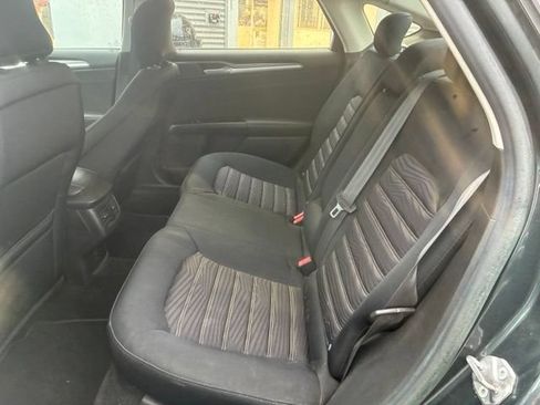 Used 2016 Ford Fusion SE w/ SE Cold Weather Package FWD image 10