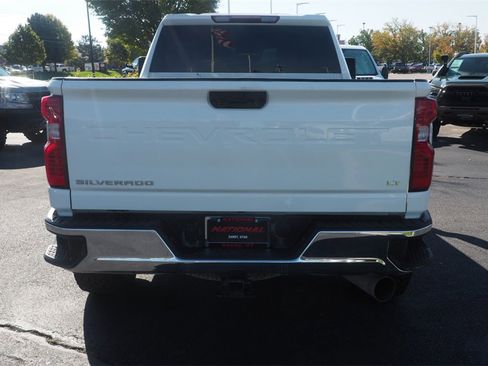 Used 2024 Chevrolet Silverado 2500 LT image 8