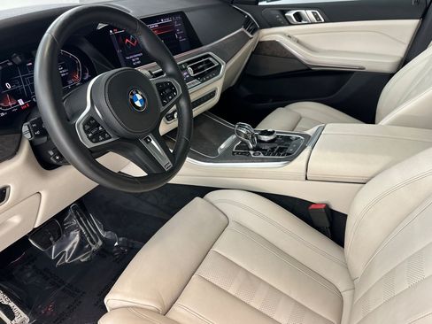 Used 2019 BMW X5 xDrive40i w/ M Sport Package AWD/4WD image 4