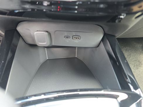 New 2026 Chevrolet Trax RS FWD image 29