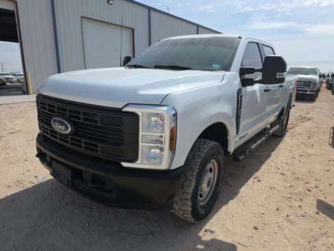 Used 2024 Ford F250 XL w/ XL Off-Road Package AWD/4WD image 2