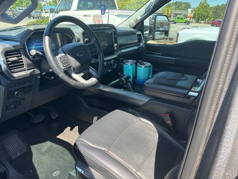 Used 2023 Ford F150 Lariat w/ Trailer Tow Package image 10