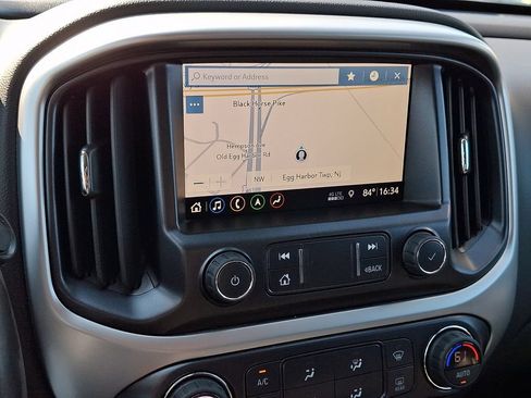 Used 2021 Chevrolet Colorado LT w/ Safety Package AWD/4WD image 16