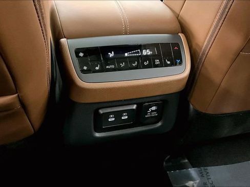 New 2026 Nissan Pathfinder Platinum image 22