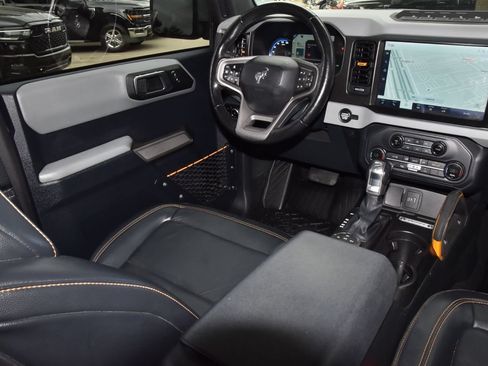 Used 2023 Ford Bronco Badlands AWD/4WD image 15