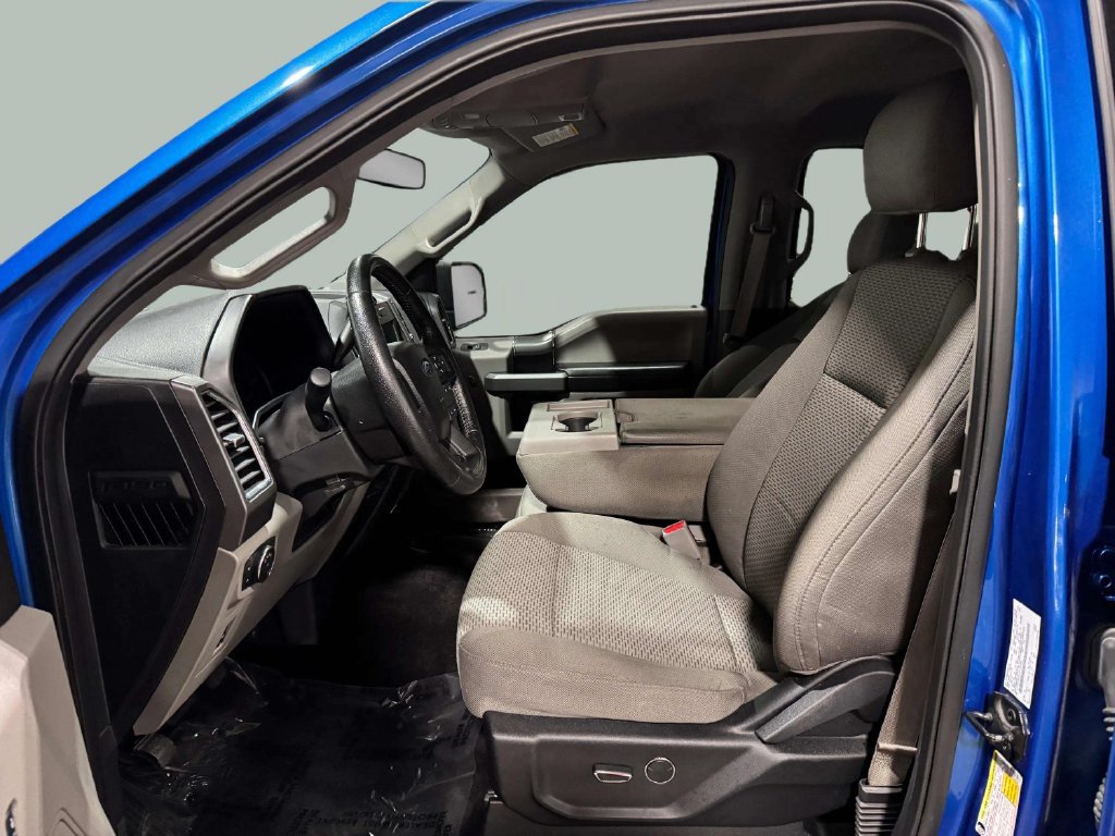 Used 2016 Ford F150 XLT w/ Equipment Group 302A Luxury AWD/4WD image 19