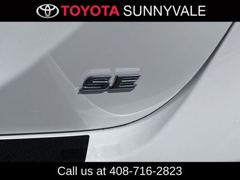 Used 2021 Toyota Camry SE w/ Carpet Mat Package (TMS) FWD image 13
