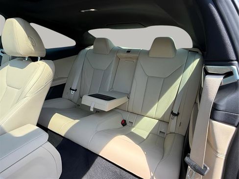 Used 2022 BMW M440i Coupe w/ Premium Package image 25