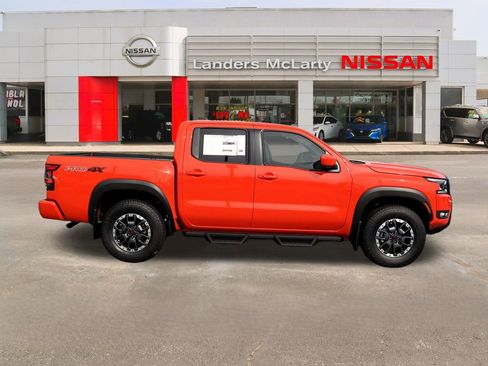 New 2026 Nissan Frontier PRO-4X w/ Pro-4x Convenience Package image 2