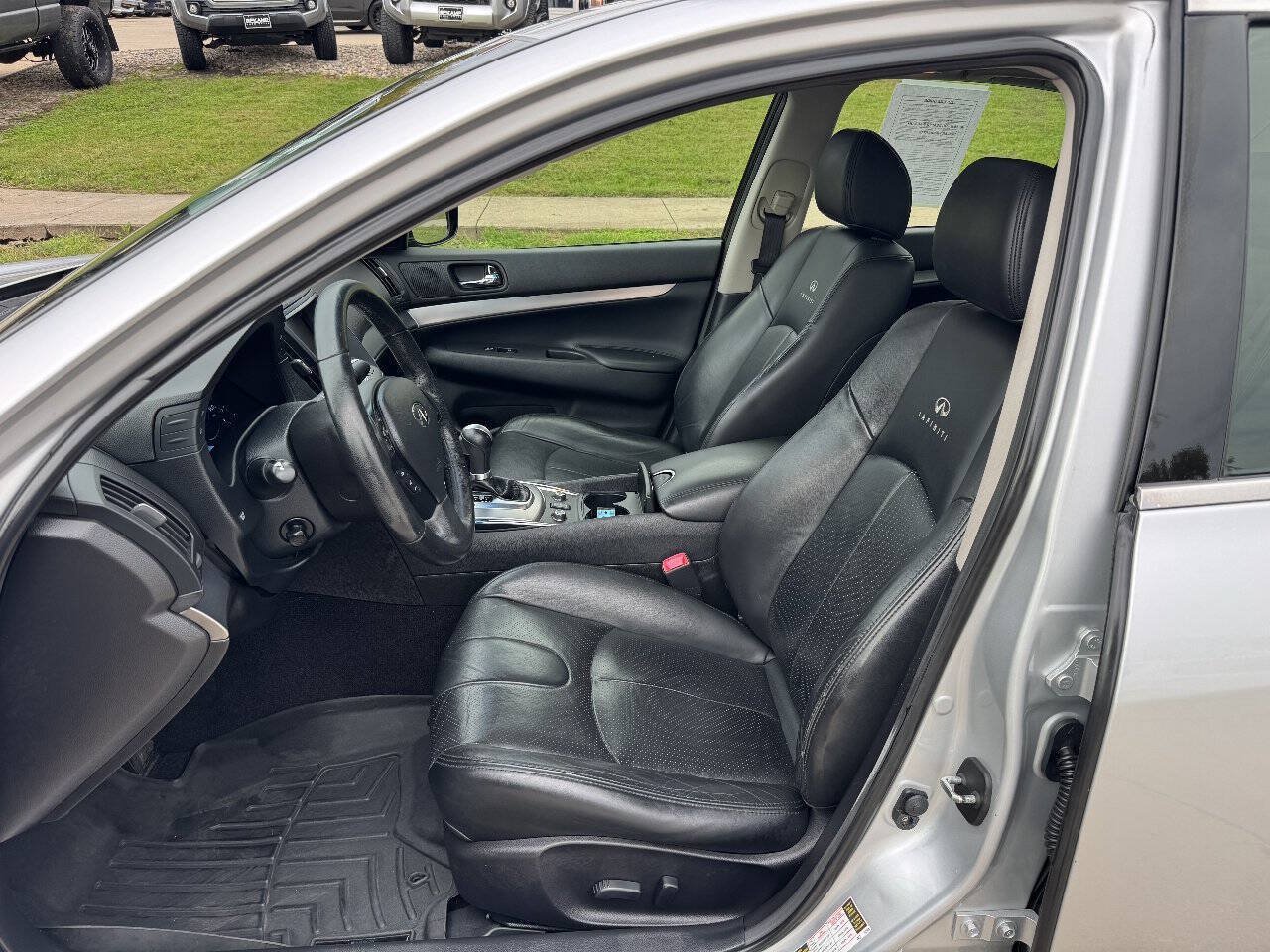 Used 2012 INFINITI G37 x Sedan w/ Premium Pkg AWD/4WD image 11