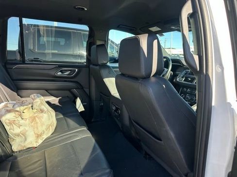 Used 2023 Chevrolet Suburban LT image 22