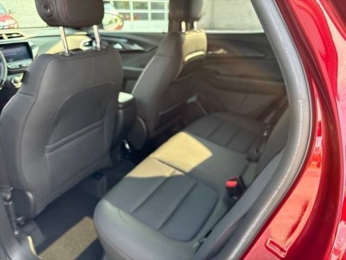 Used 2022 Chevrolet TrailBlazer RS w/ Sun and Liftgate Package AWD/4WD image 17