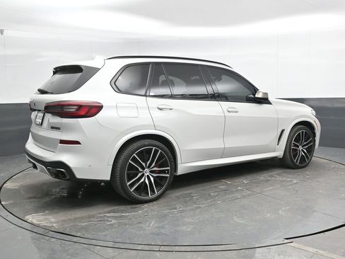 Used 2023 BMW X5 M50i w/ Executive Package image 3