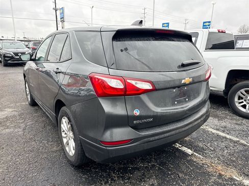 Used 2021 Chevrolet Equinox LS w/ LS Convenience Package image 3