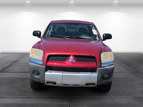 Used 2006 Mitsubishi Raider DuroCross AWD/4WD image 6