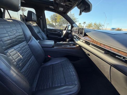 Used 2023 Cadillac Escalade ESV Sport Platinum w/ LPO, ONYX Package image 16