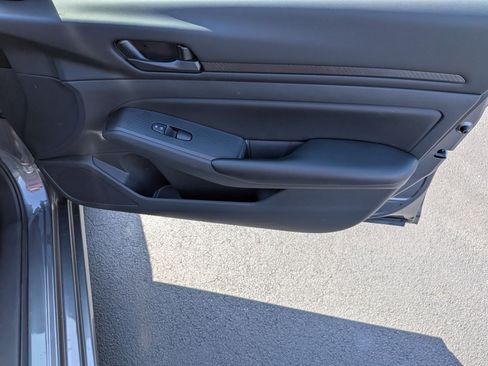 Used 2025 Nissan Altima 2.5 S FWD image 29