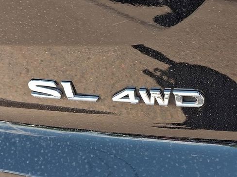 Used 2025 Nissan Pathfinder SL AWD/4WD image 31
