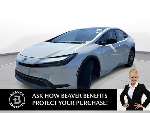 Used 2024 Toyota Prius XLE FWD image 1