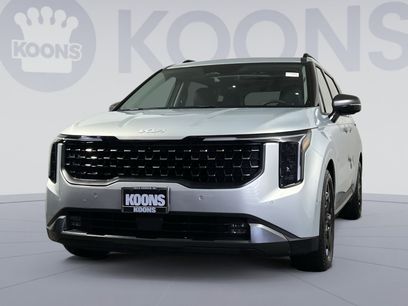 Used 2025 Kia Carnival SX