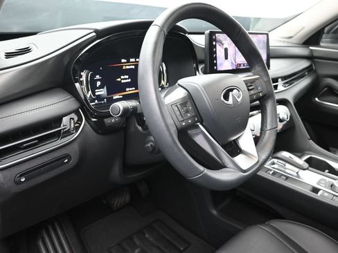 Certified 2026 INFINITI QX60 Luxe w/ Cargo Package FWD image 12