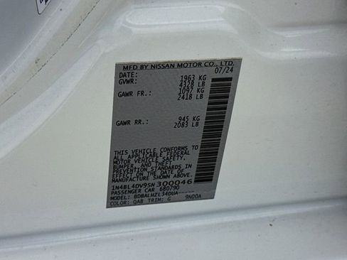 Used 2025 Nissan Altima 2.5 SV FWD image 28