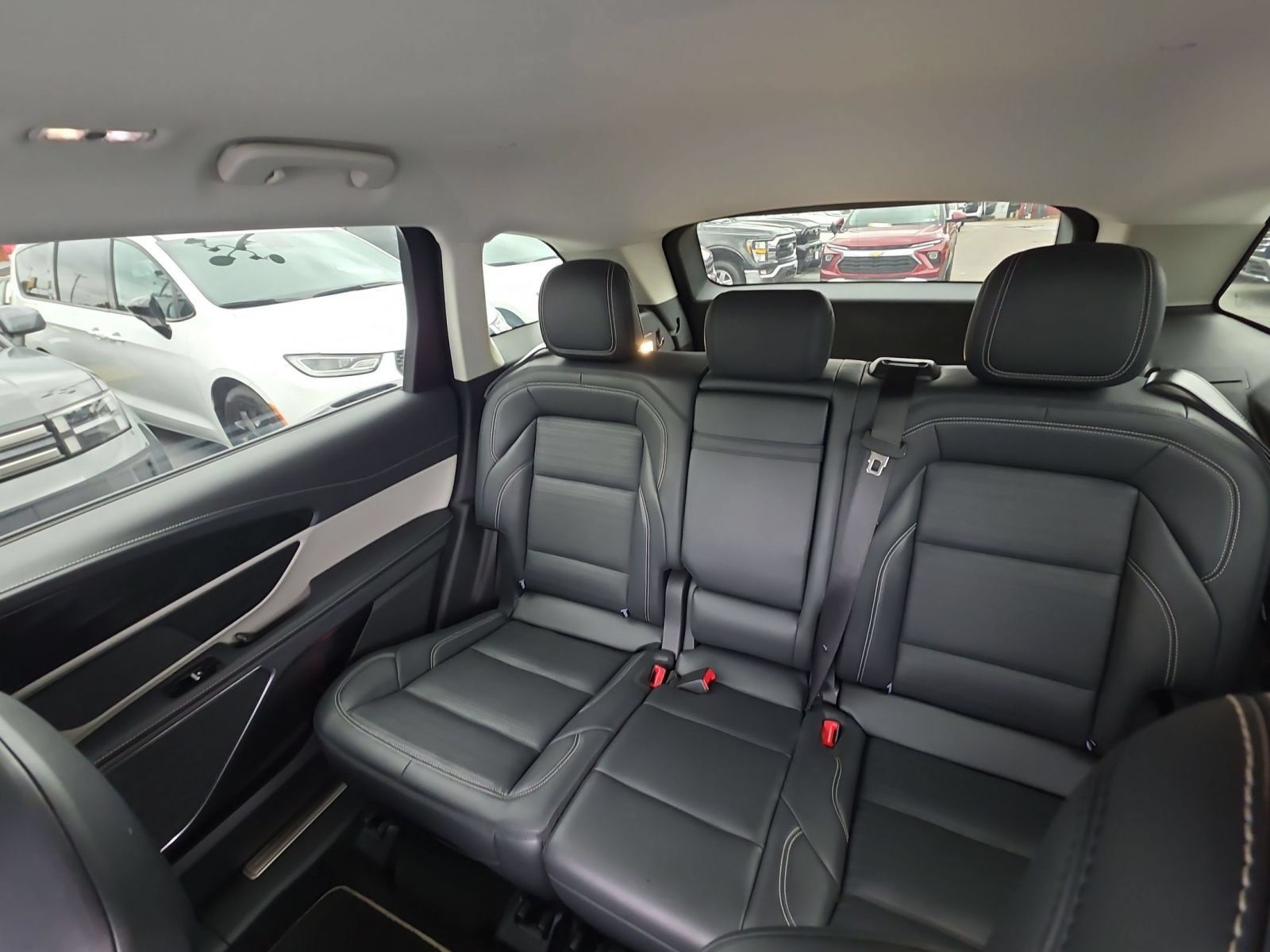 Used 2024 Lincoln Nautilus Reserve AWD/4WD image 31